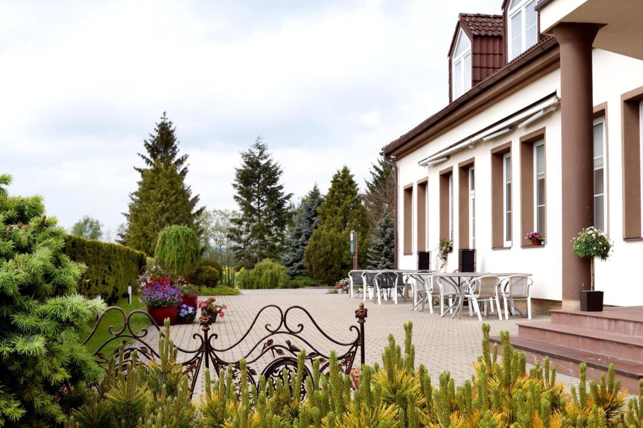 Hotel Brada Jicin Exterior photo