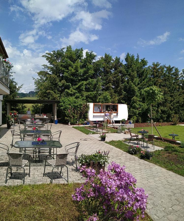 Hotel Brada Jicin Exterior photo