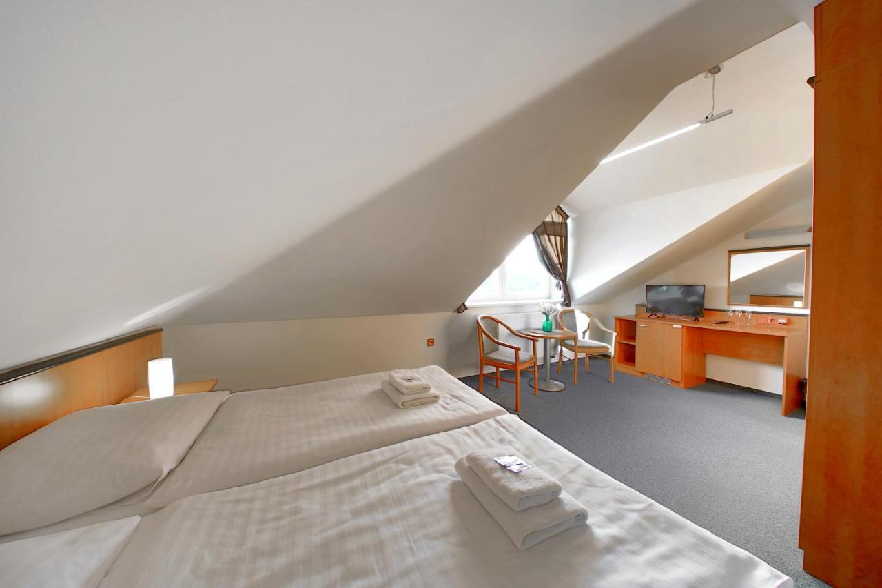 Hotel Brada Jicin Exterior photo