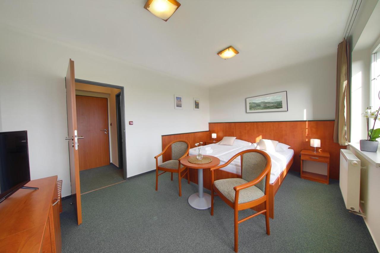 Hotel Brada Jicin Exterior photo